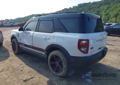 2021 Ford Bronco Sport Outer Banks z USA, uszkodzony, nr VIN 3FMCR9C68MRA95853